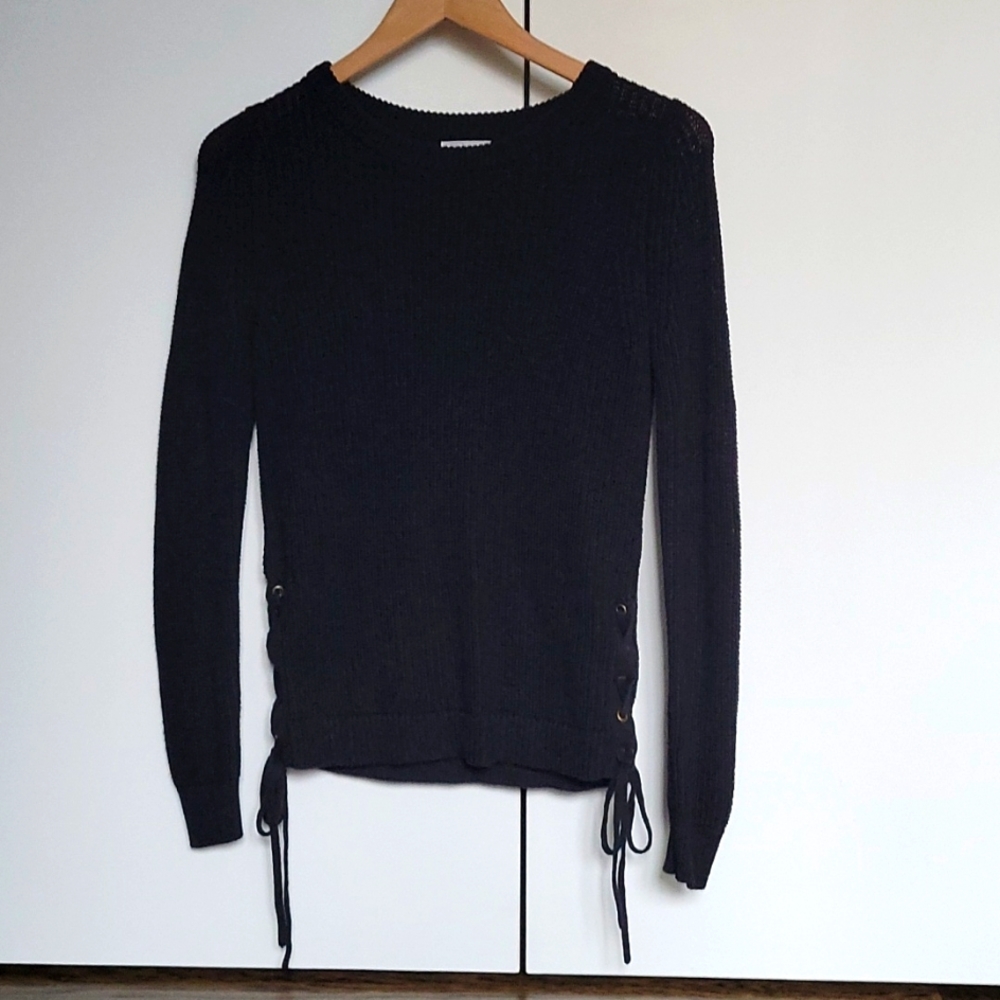 Old Navy Side tie back sweater